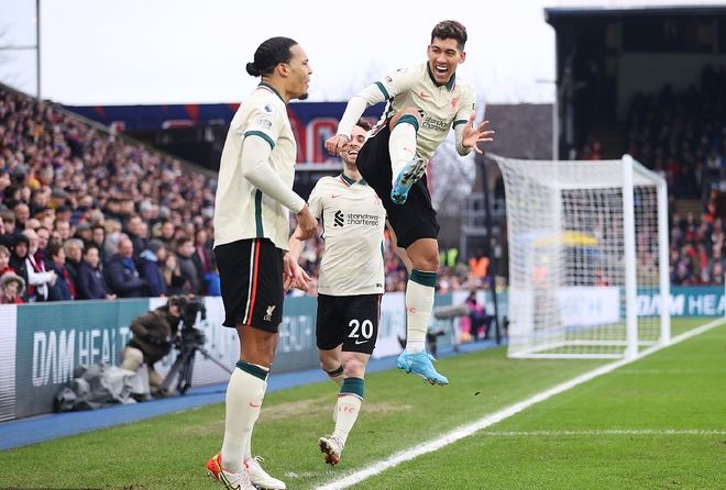 内维尔：曼联需任命熟悉英超、能承受压力且有成