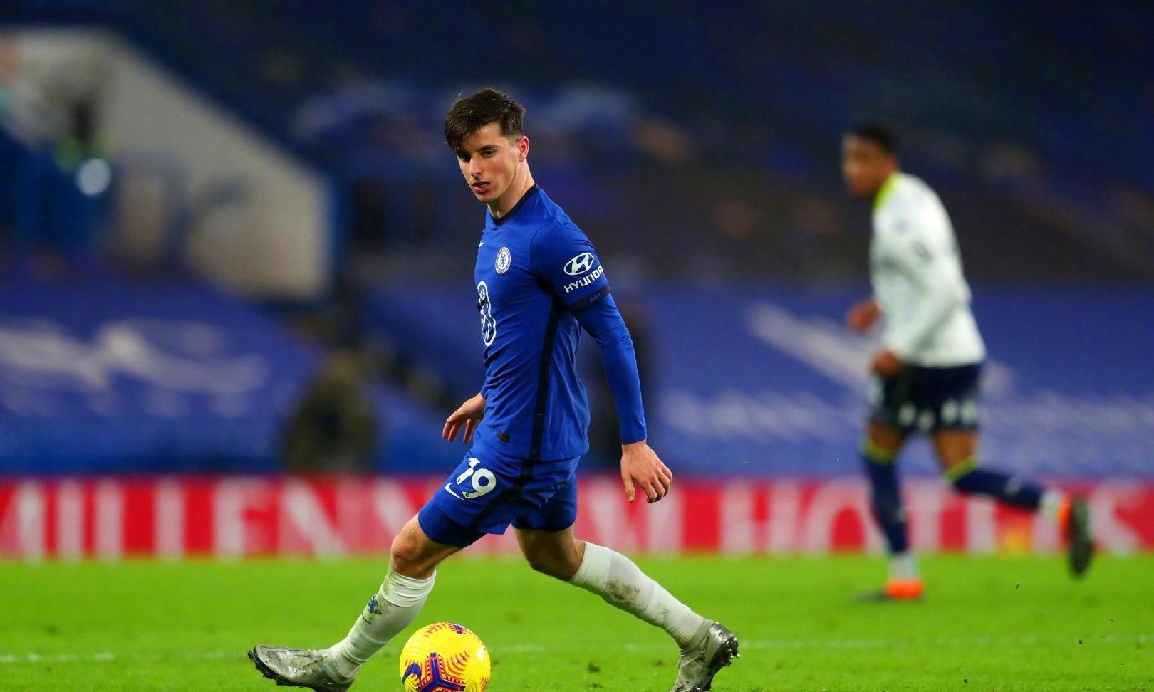 足协杯官方发布决赛纪念产品：纪念徽章38元，围巾58元