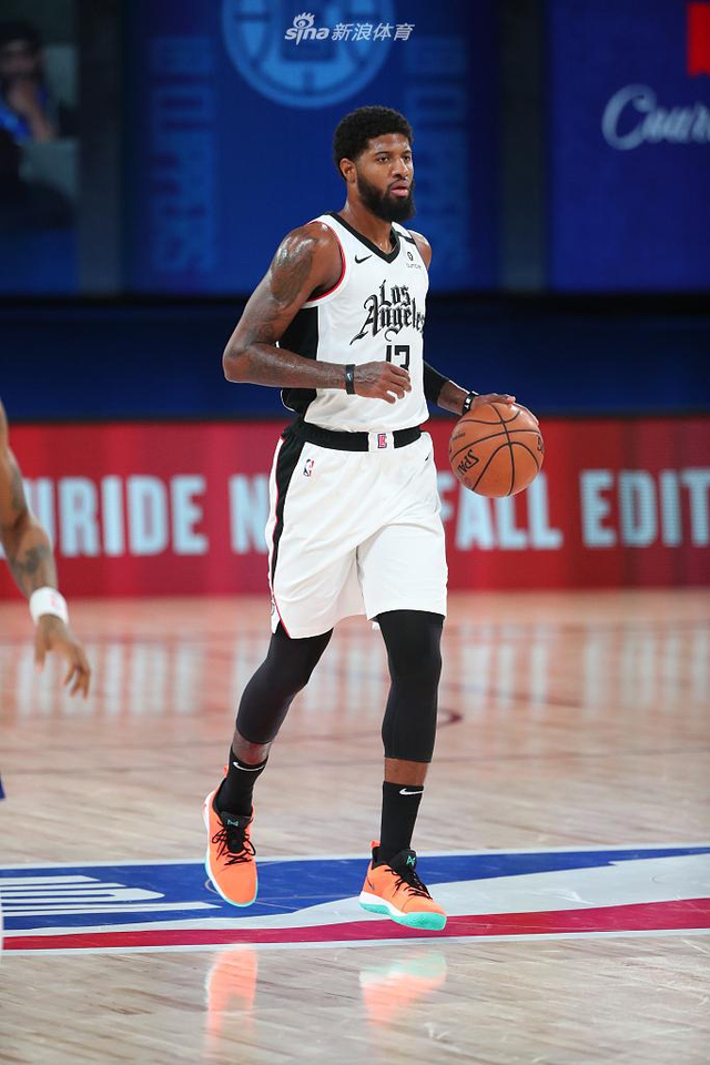 支持者们希 支持者们希