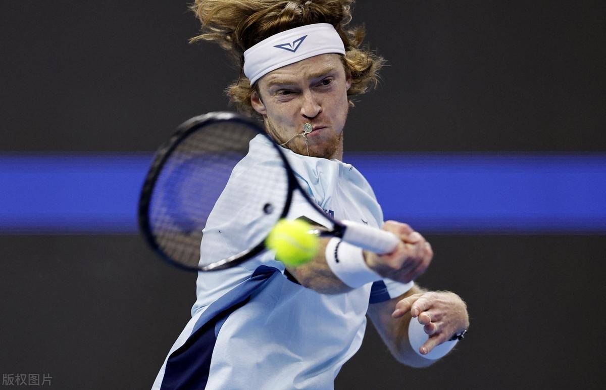 这中间既包 这中间既包